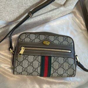 GG Supreme Mini Ophidia Crossbody Bag
